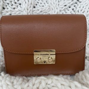 Tan Leather Crossbody Purse with Gold Chain strap